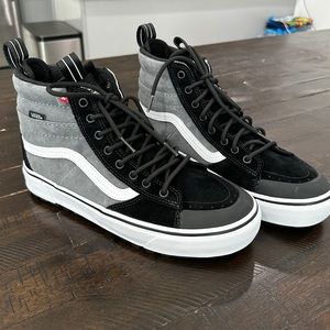 NWOT Van’s SK8-HI MTE-2